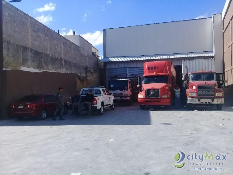 Rento Nave En La Prolongación 27 De Febrero manoguayabo