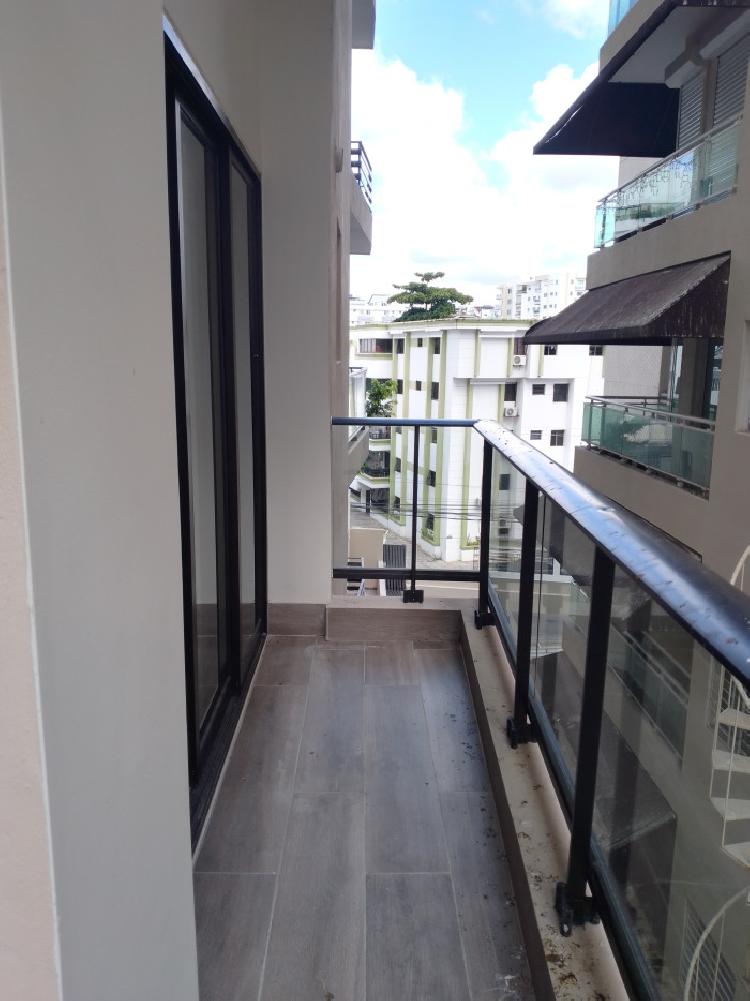 Apartamento en venta de 2 hab. en Evaristo Morarles.
