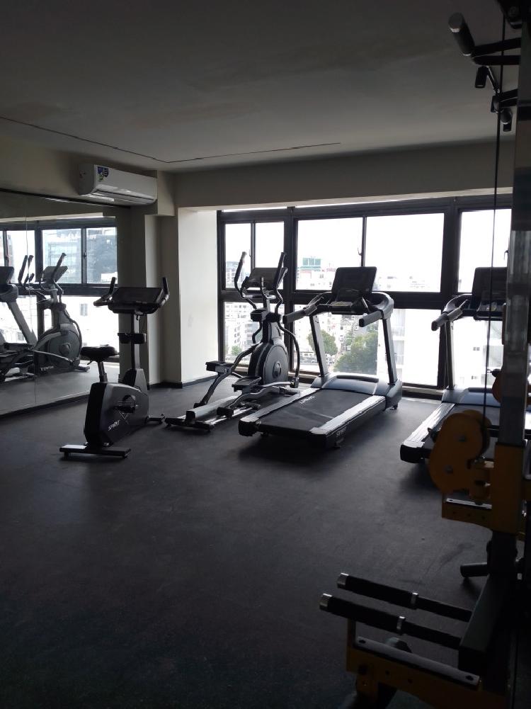 Apartamento en venta de 2 hab. en Evaristo Morarles.