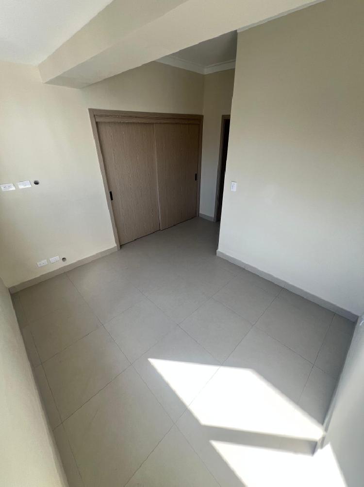 Apartamento en alquiler nuevo en Evaristo Morales