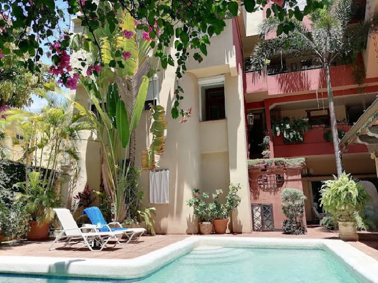 hotel en venta amueblado en la zona universitaria