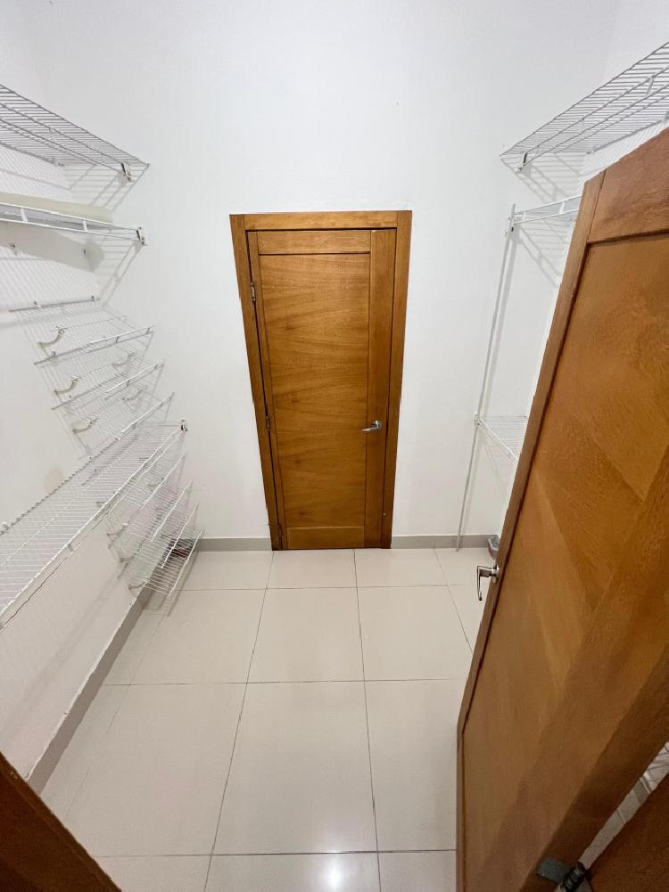 Apartamento Amueblado en Alquiler en Evaristo Morales