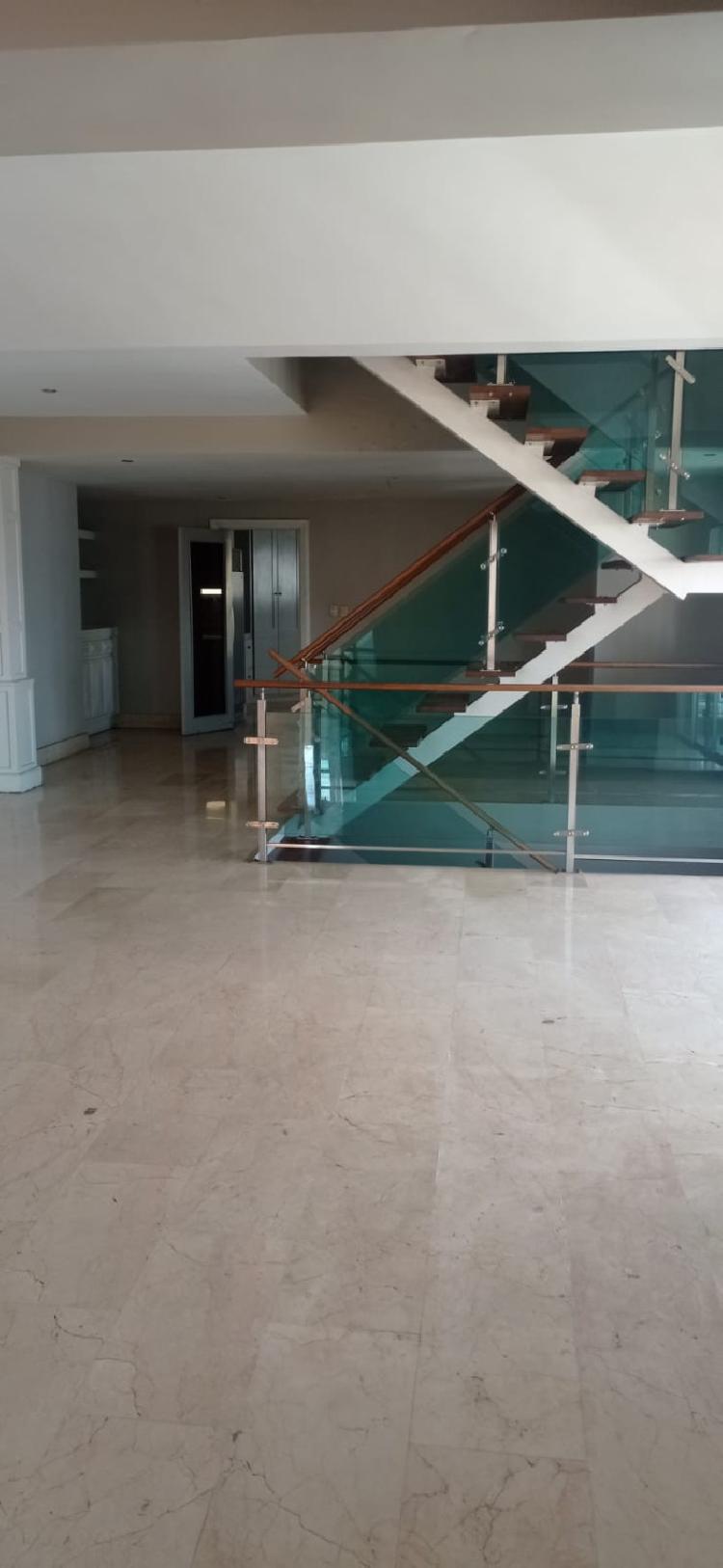 Penthouse en venta de 3 habitaciones en Bella Vista