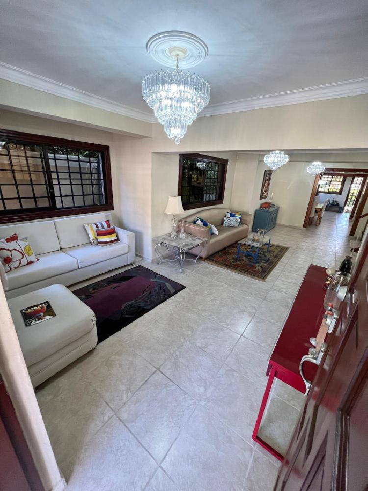 Casa Amueblada en Alquiler en Altos de Arroyo Hondo III