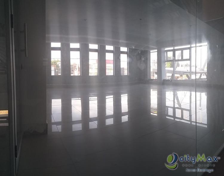 Local comercial en alquiler en 3er nivel con 300 mts