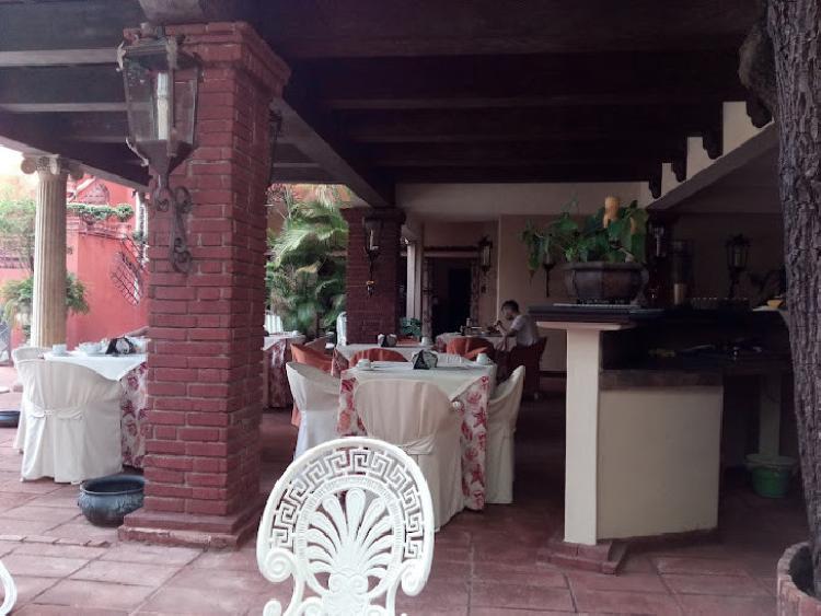 hotel en venta amueblado en la zona universitaria