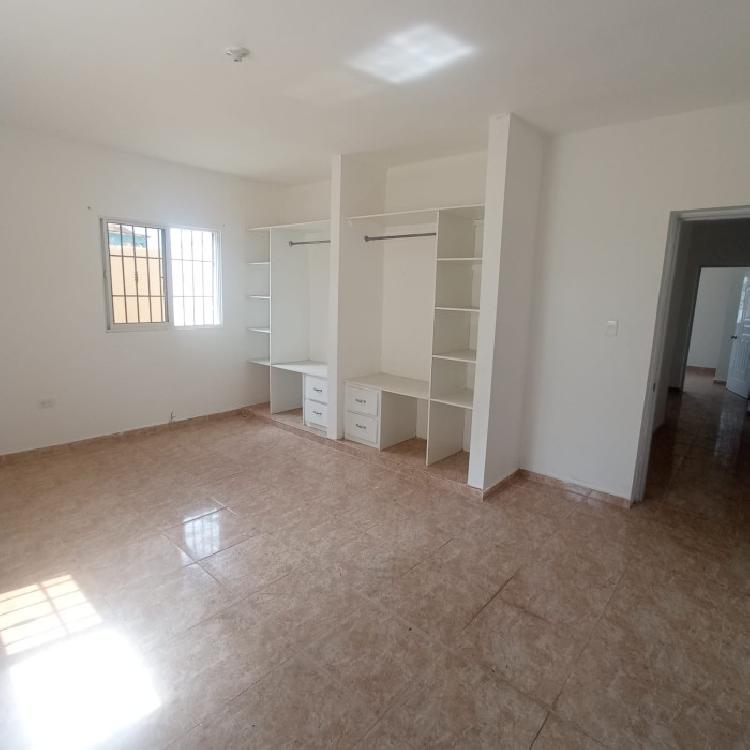 Apartamento en Alquiler en Residencial Regina S D Este