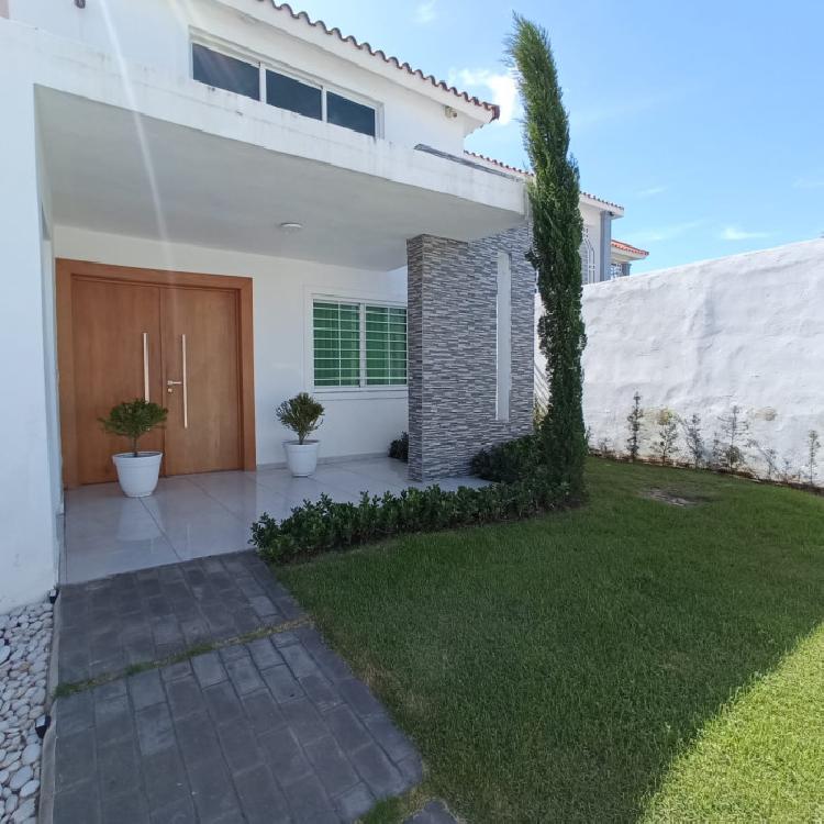 Casa en Venta con Patio en Prado Oriental, S.D.E.