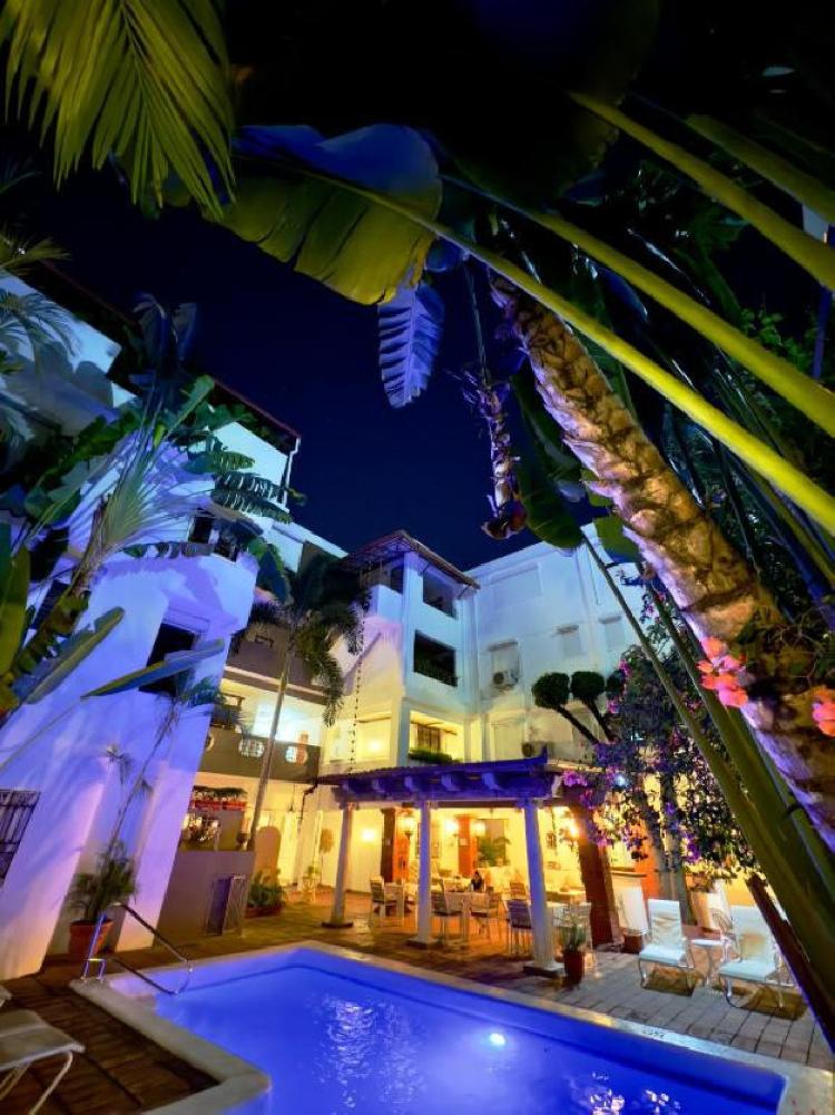 hotel en venta amueblado en la zona universitaria