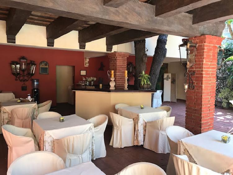 hotel en venta amueblado en la zona universitaria
