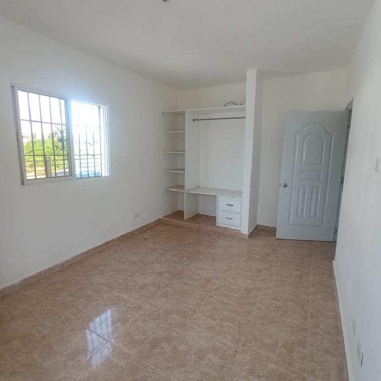 Apartamento en Alquiler en Residencial Regina S D Este