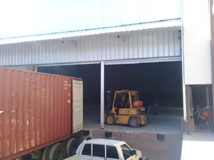 Rento Nave En La Prolongación 27 De Febrero manoguayabo