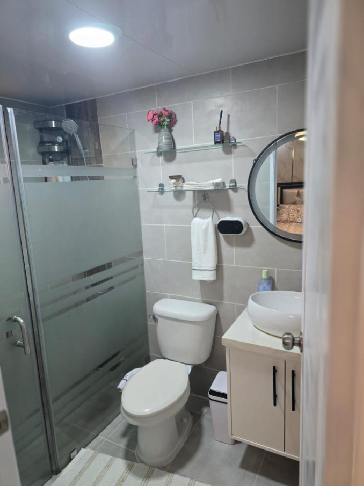 Hermoso apartamento en un 1er piso, en La Monumental