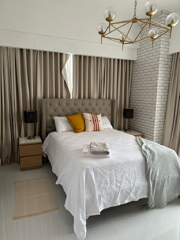 Apartamento en Alquiler Amueblado Ensanche Paraiso 