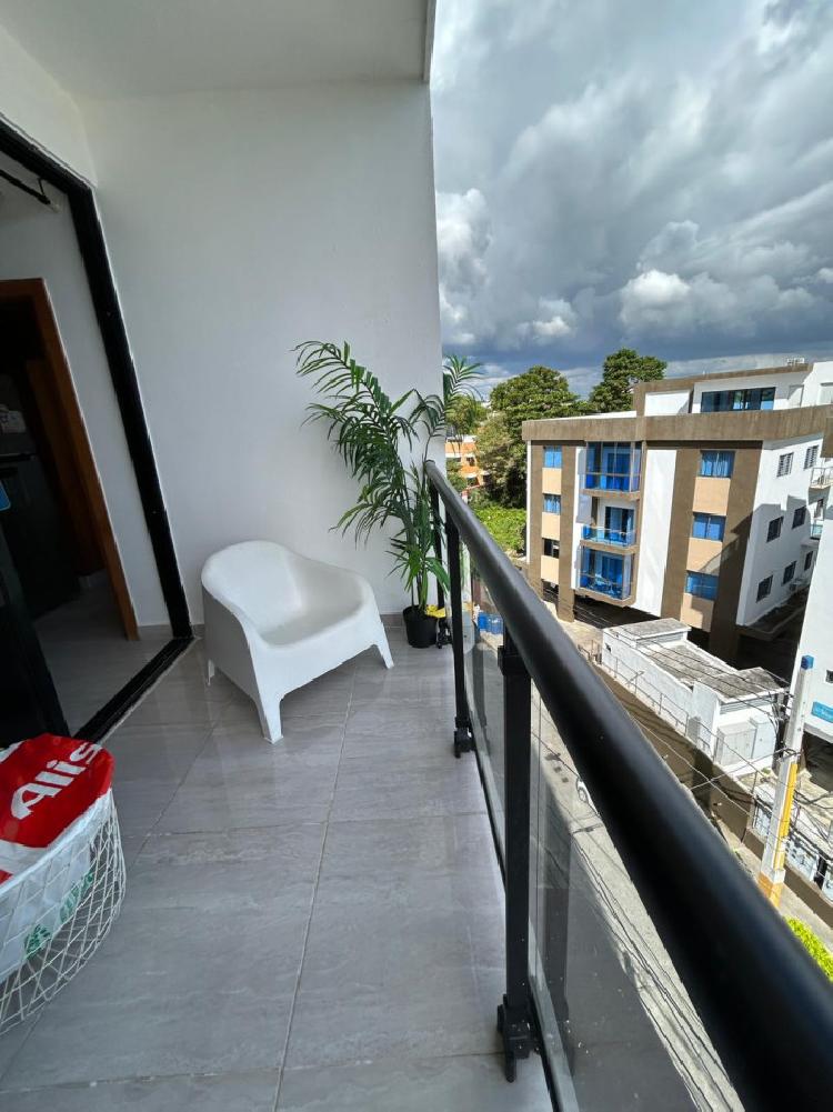 VENTA DE APARTAMENTO AMUEBLADO EN EL JULIETA MORALES 