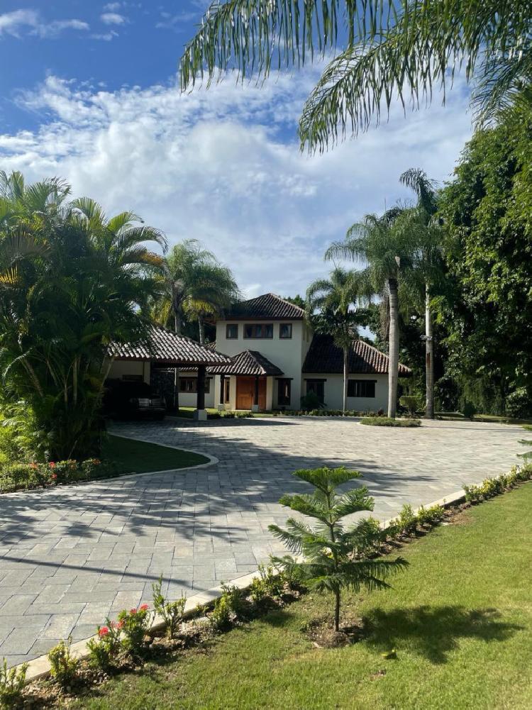  Venta Impresionante Villa en Juan Dolio casa de playa