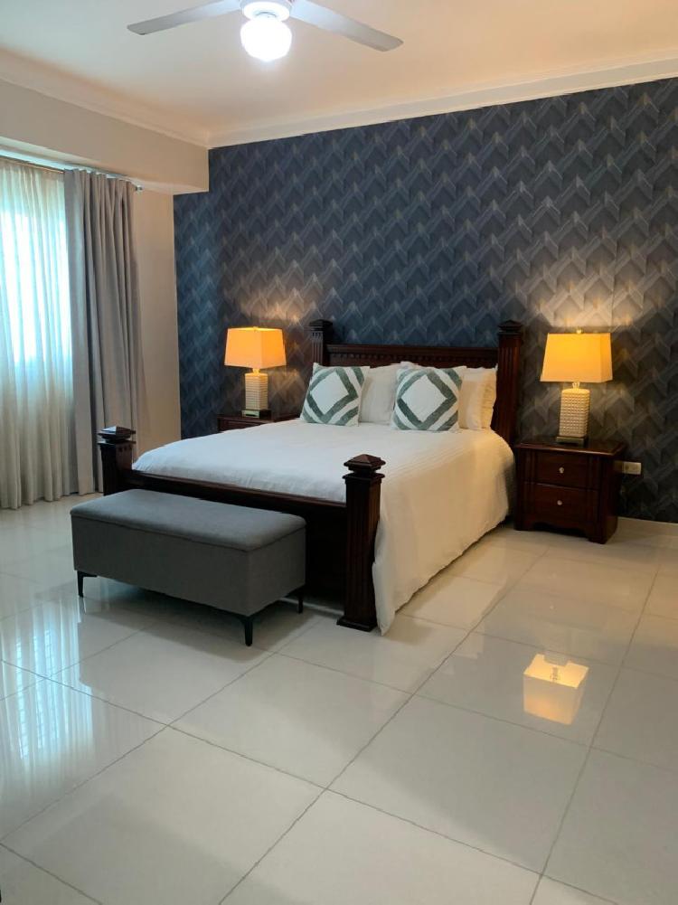  Apartamento Amueblado en Alquiler en Evaristo Morales