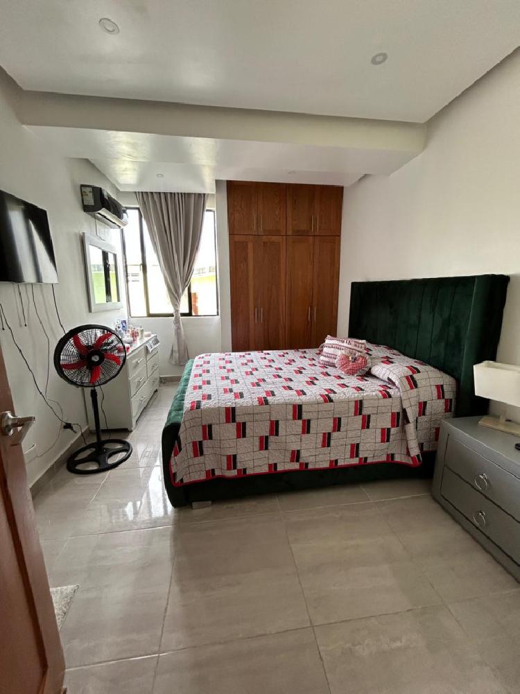 VENTA DE APARTAMENTO AMUEBLADO EN EL JULIETA MORALES 