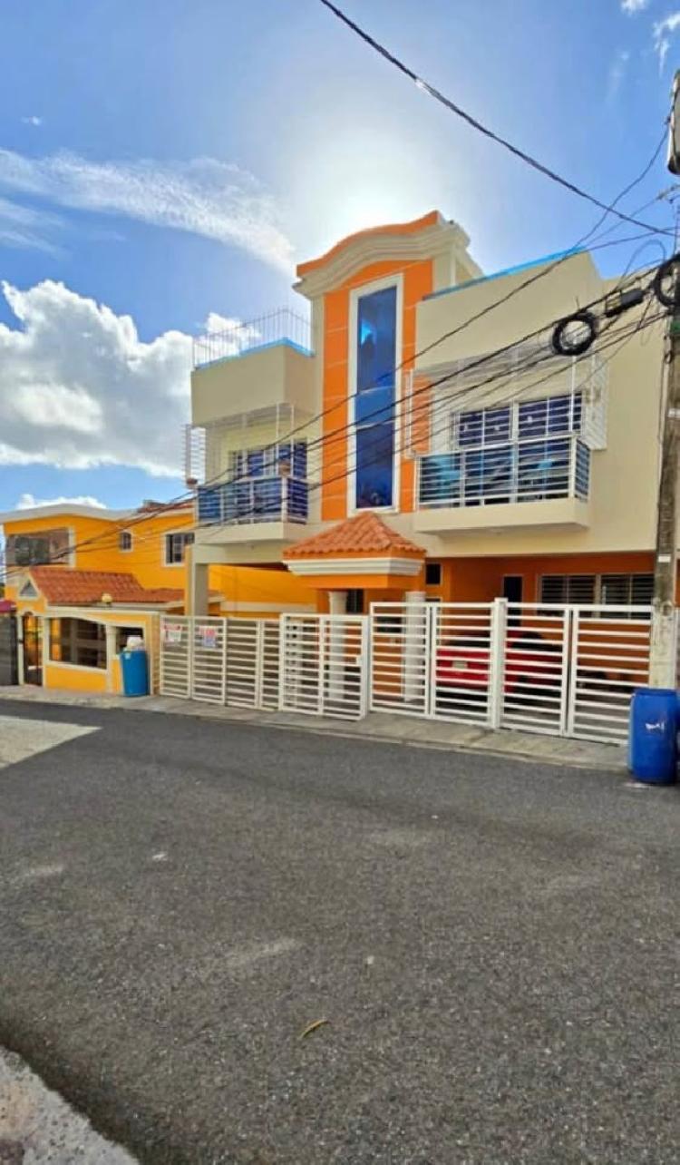 Venta de Apartamento tipo PH, en Mirador del Oeste
