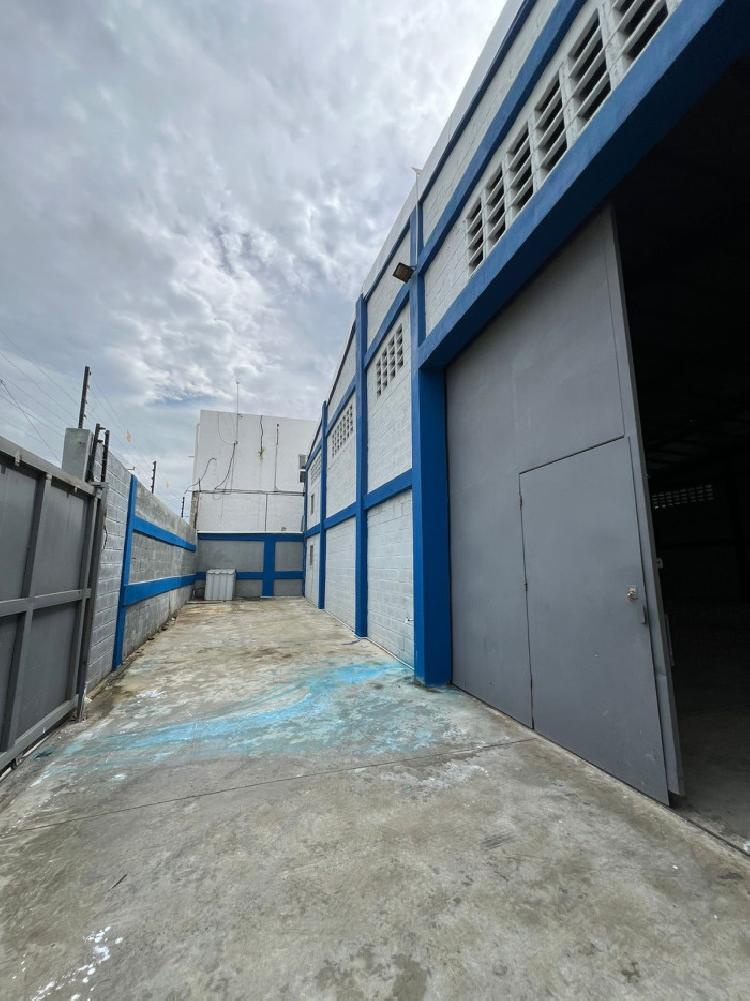 Se Alquila Nave Industrial, Villa Aura