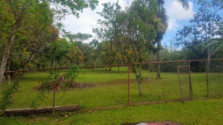 Venta de villa en Monte Plata estilo Campestre 4 hab.