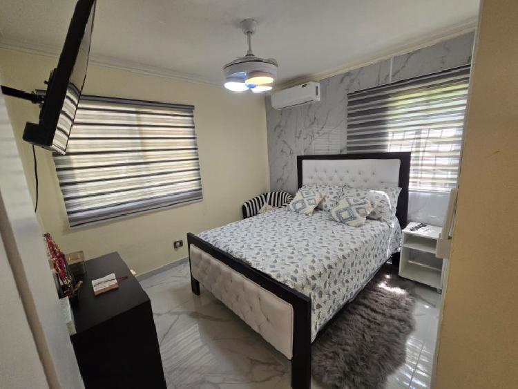 Hermoso apartamento en un 1er piso, en La Monumental