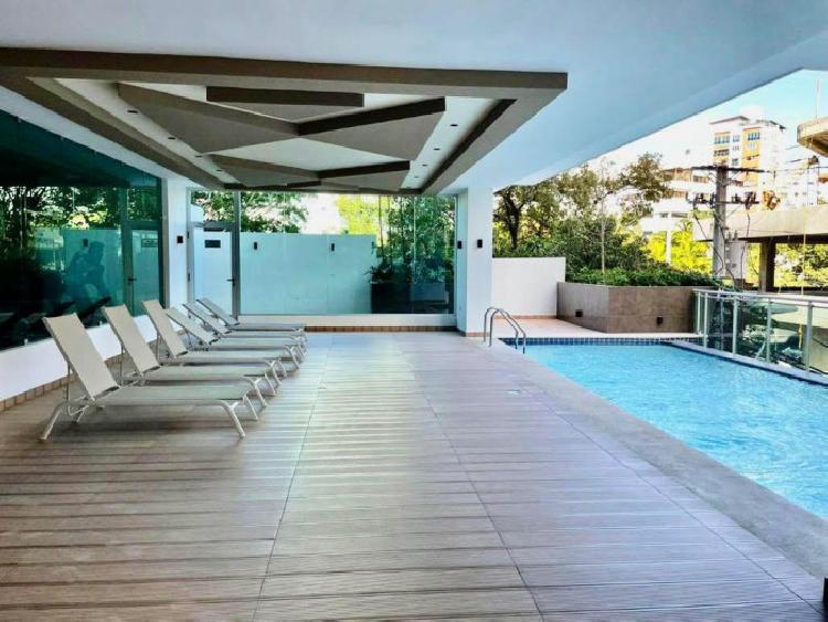 Alquiler Apartamento  con piscina  en Naco Piso Alto 