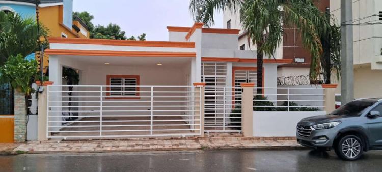 Hermosa Casa en La Romana de Oportunidad en Venta