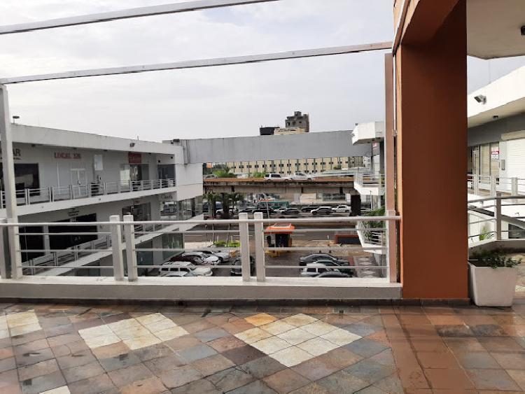 Local comercial en venta en Plaza metropolitana Naco