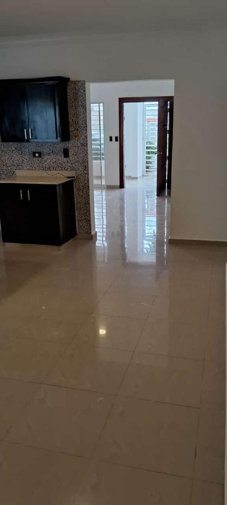 Hermosa Casa en La Romana de Oportunidad en Venta