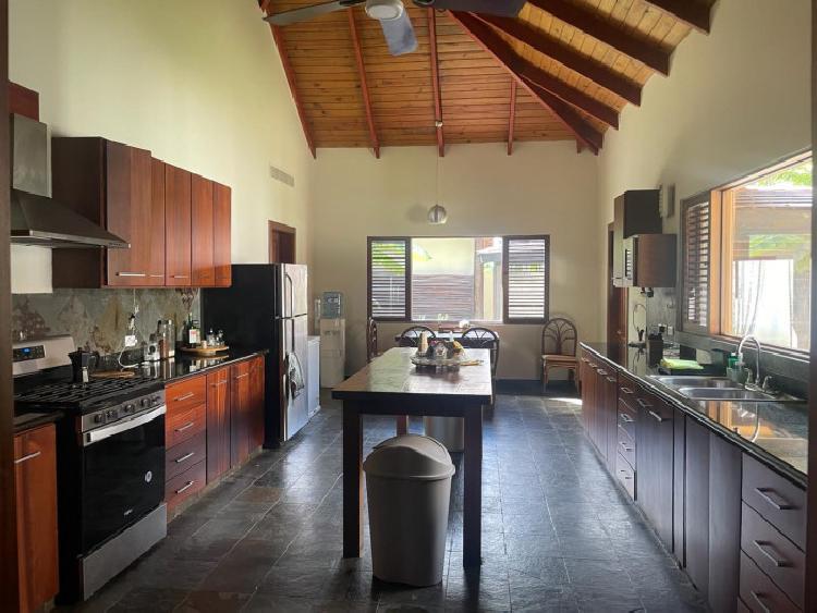  Venta Impresionante Villa en Juan Dolio casa de playa