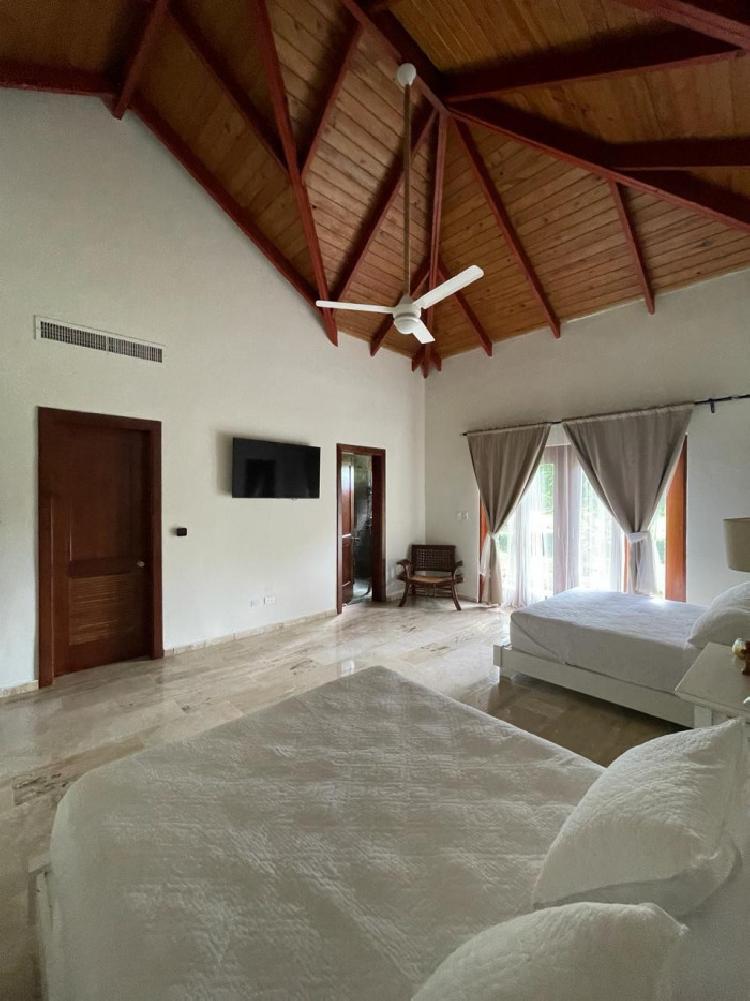  Venta Impresionante Villa en Juan Dolio casa de playa
