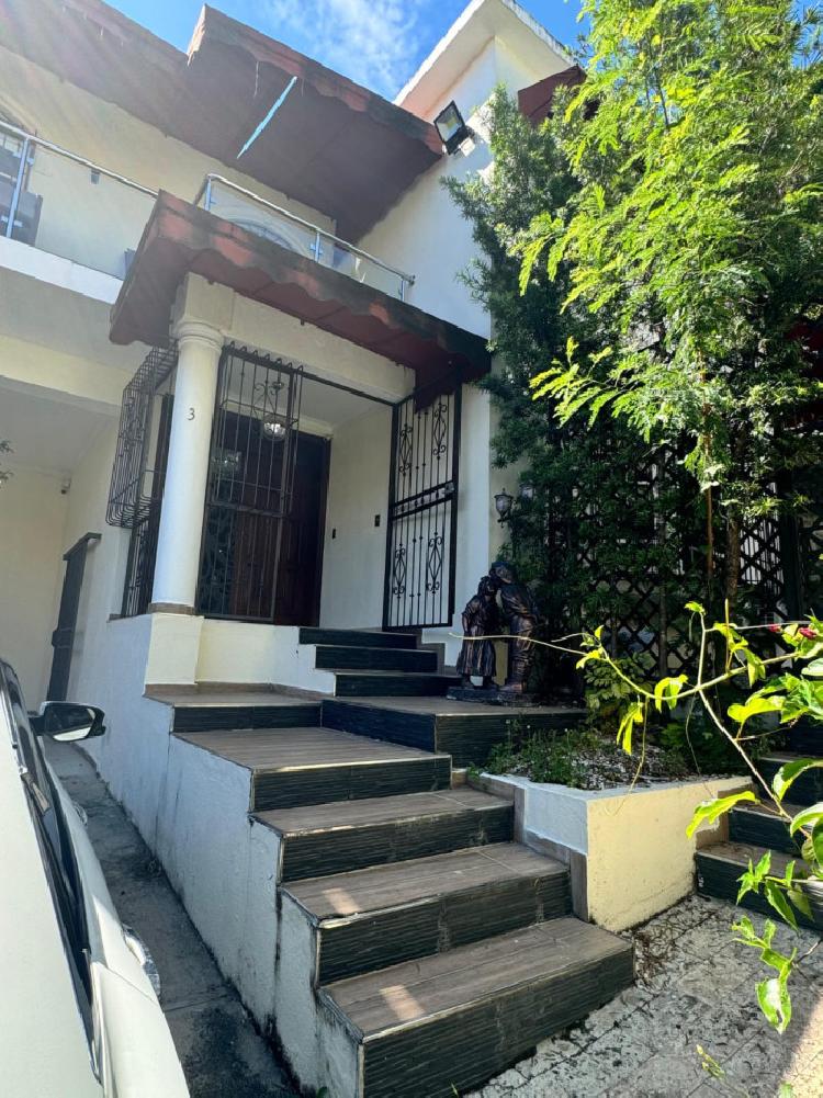 Venta de Casa en Arroyo Hondo ll Amueblada con Picussi