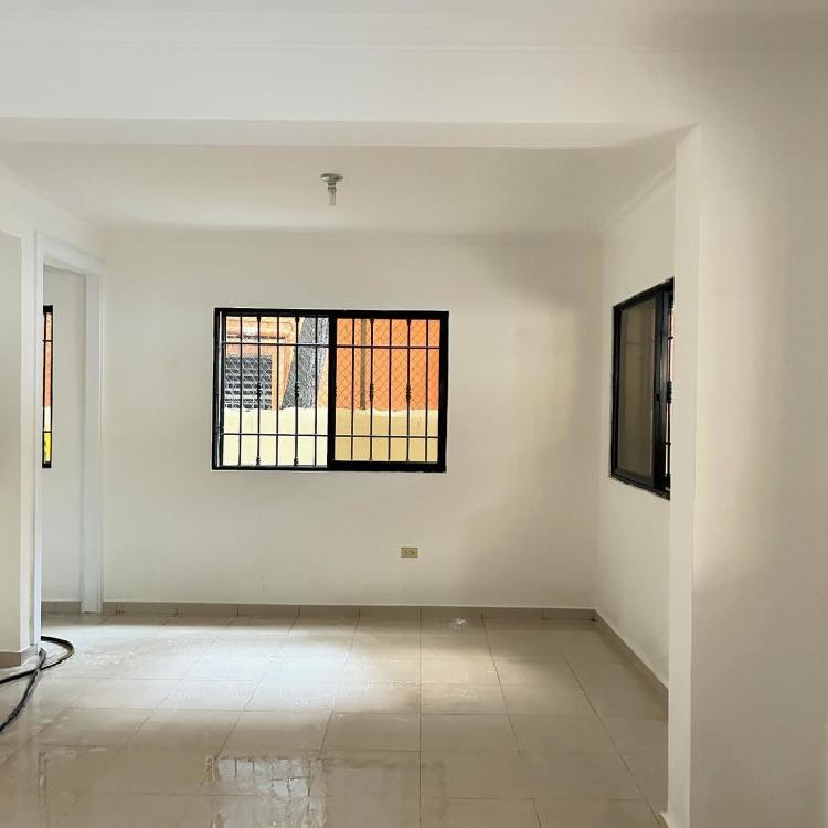 Alquiler de Apartamento en el Millon Primer piso 