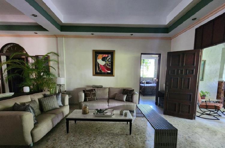 En Venta Hermosa Casa Colonial en Gazcue