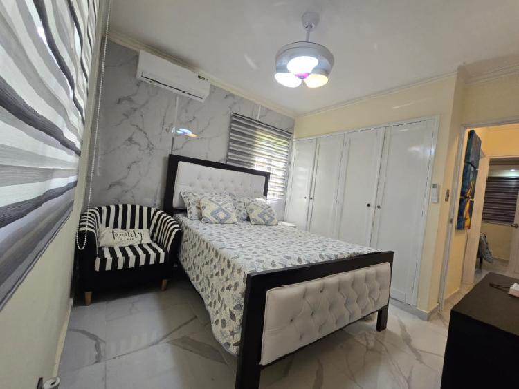 Hermoso apartamento en un 1er piso, en La Monumental